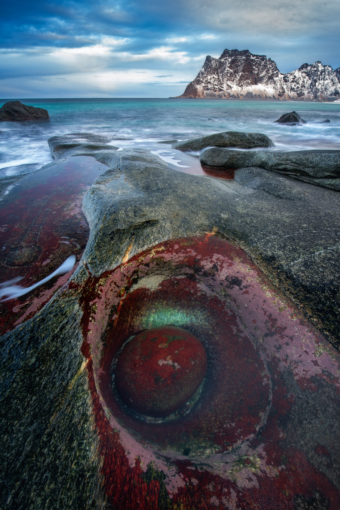 Sony a7R II + Canon EF 16-35mm F4L IS USM sample photo. Lofoten's eye photography