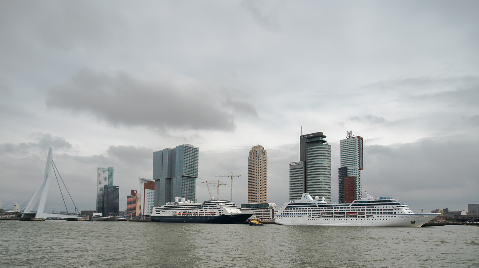 Nikon D750 + Sigma 17-35mm F2.8-4 EX DG  Aspherical HSM sample photo. Cruise schepen rotterdam 2016 photography