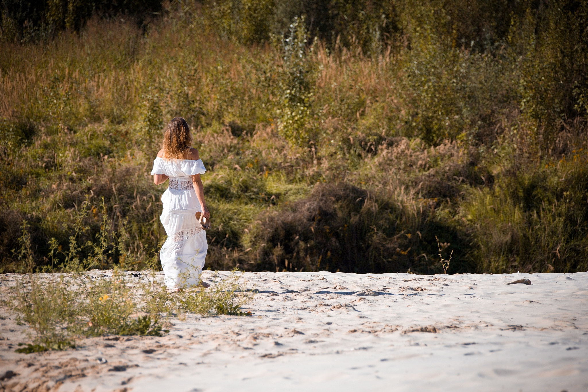 Canon EF 28-300mm F3.5-5.6L IS USM sample photo. Woman in white photography