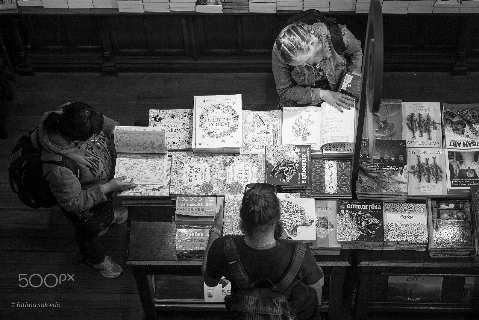 Leica APO-Summicron-M 75mm F2 ASPH sample photo. Lets buy a book... photography