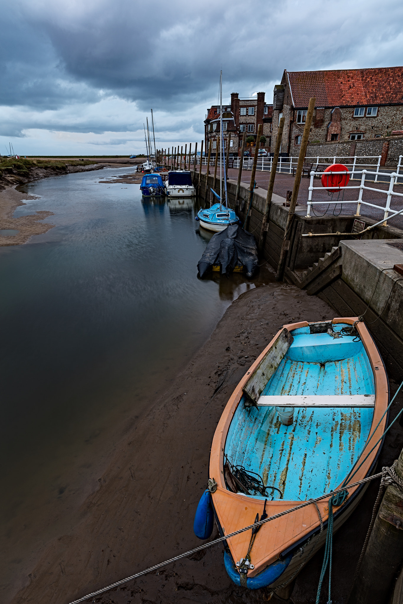 ZEISS Milvus 21mm F2.8 sample photo. Blakeney quay photography