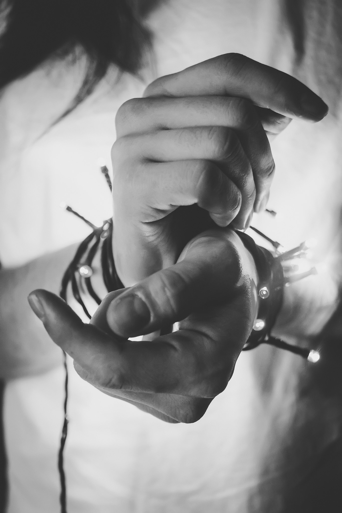 Canon EOS 60D + Canon EF 35mm F2 sample photo. Hands photography
