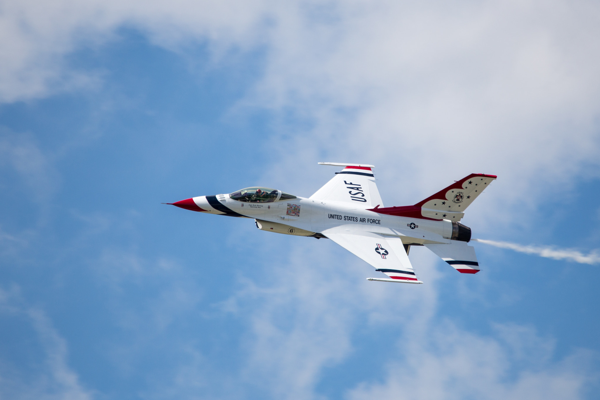 Sigma 150-600mm F5-6.3 DG OS HSM | C sample photo. Thunderbirds f-16 photography