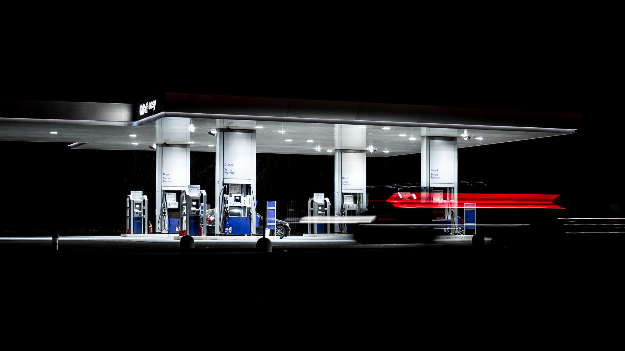 Nikon Df sample photo. Gas station photography