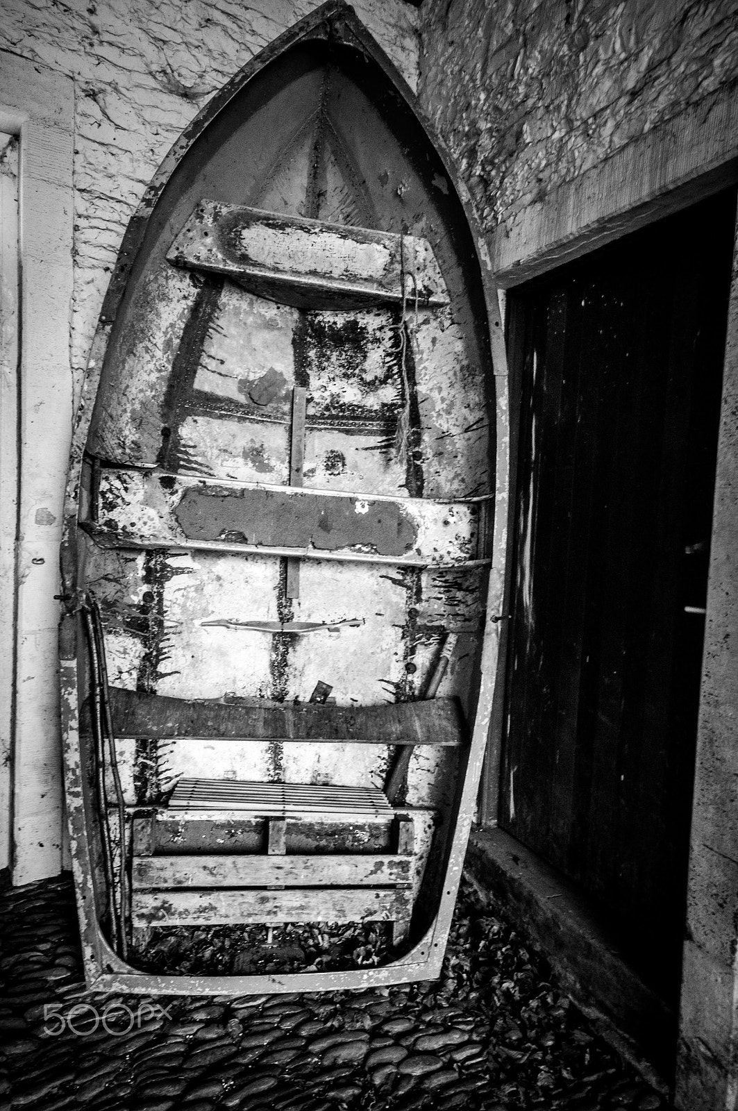 Nikon D5000 sample photo. Abandoned boat photography