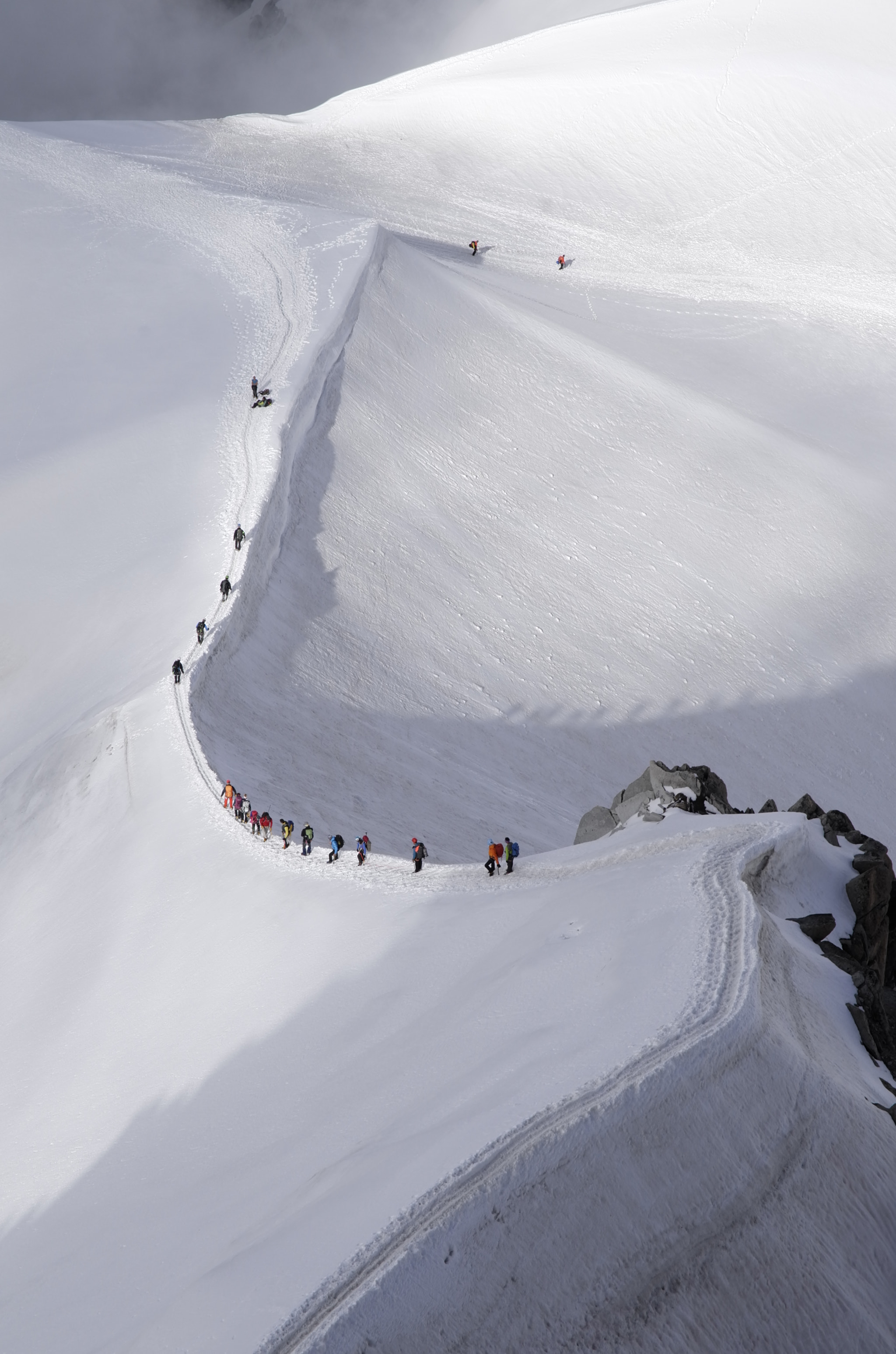 Vario-Elmar T 1:3.5-5.6 / 18-56 ASPH. sample photo. Chamenix. monte blanc skiers photography