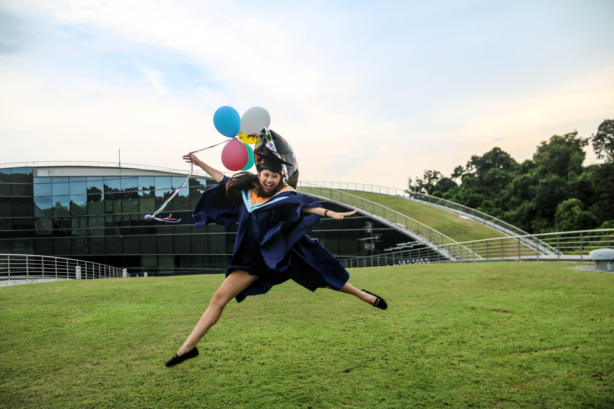 Canon EOS 750D (EOS Rebel T6i / EOS Kiss X8i) sample photo. Graduation  photography