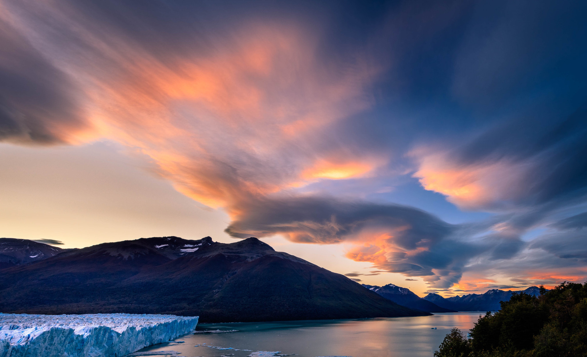Canon EOS 5DS + Canon EF 11-24mm F4L USM sample photo. Perito moreno y lago argentino - 2340 photography