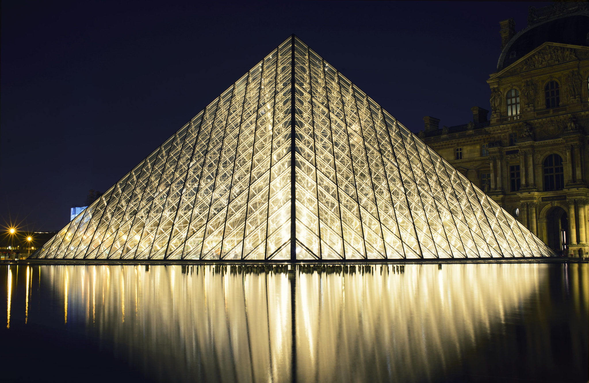 Nikon D610 + Nikon AF Nikkor 35mm F2D sample photo. La nuit à paris photography