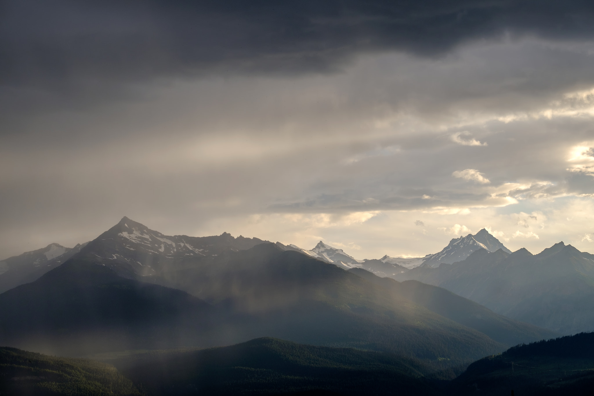 Fujifilm X-Pro2 + Fujifilm XF 50-140mm F2.8 R LM OIS WR sample photo. Misty mountains photography