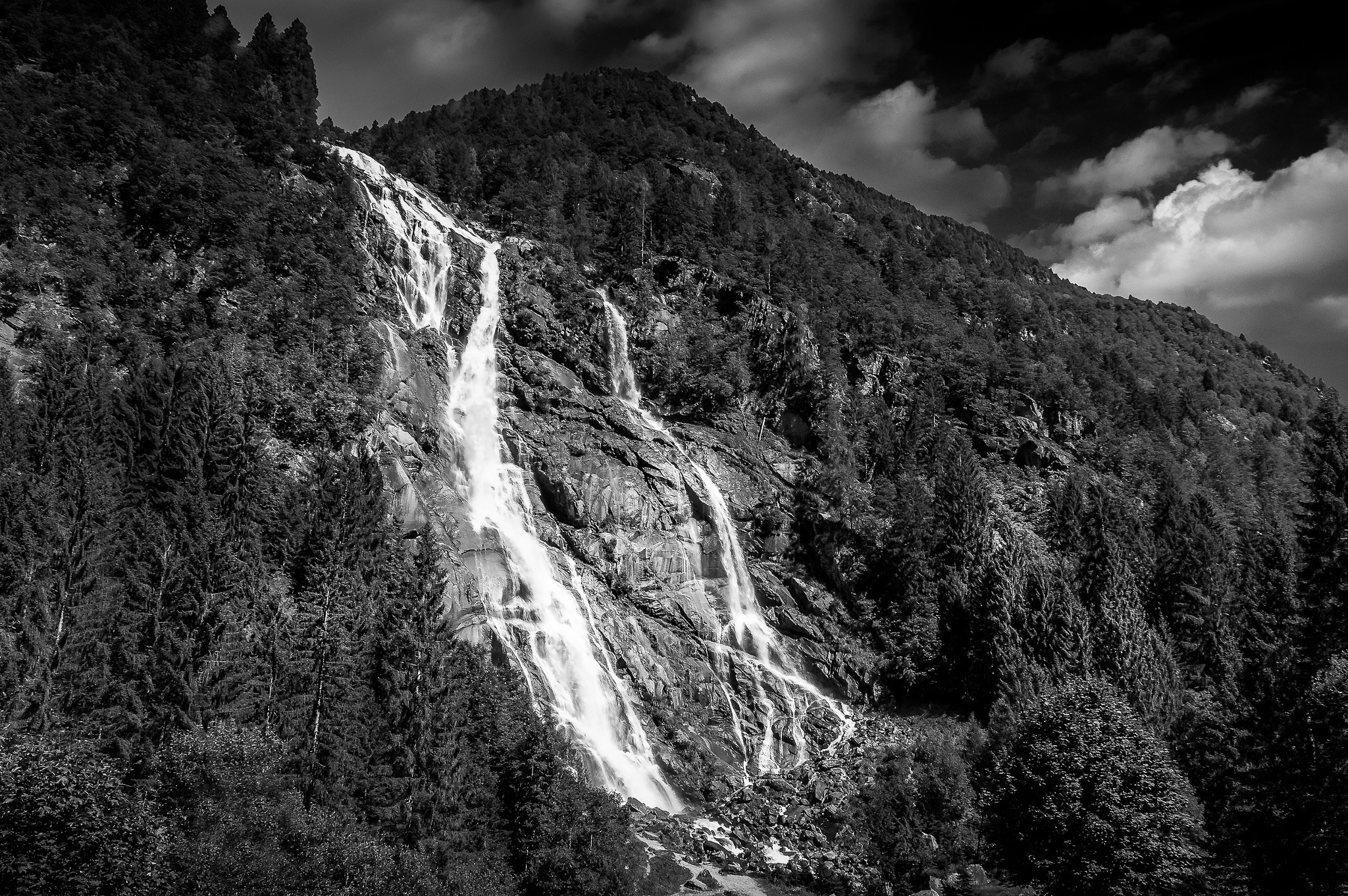 Pentax smc DA 16-45mm F4 ED AL sample photo. Cascata nardis photography