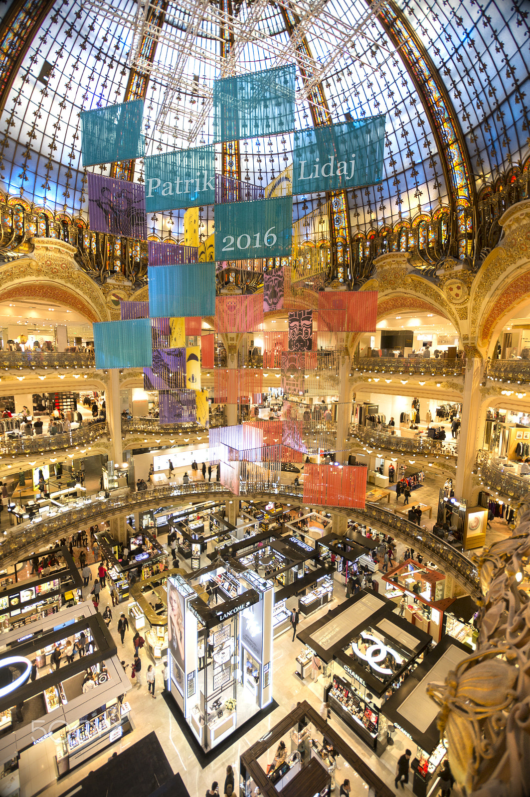 Sony SLT-A55 (SLT-A55V) + Sigma AF 10-20mm F4-5.6 EX DC sample photo. Galeries lafayette photography