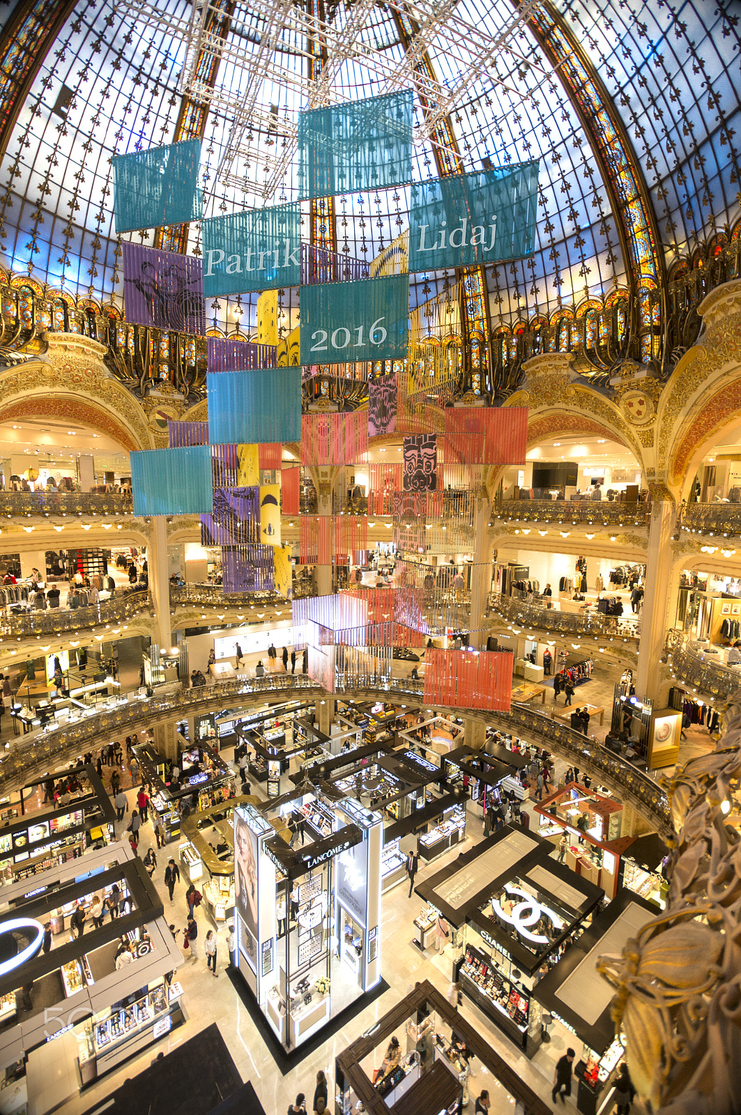 Sony SLT-A55 (SLT-A55V) sample photo. Galeries lafayette photography