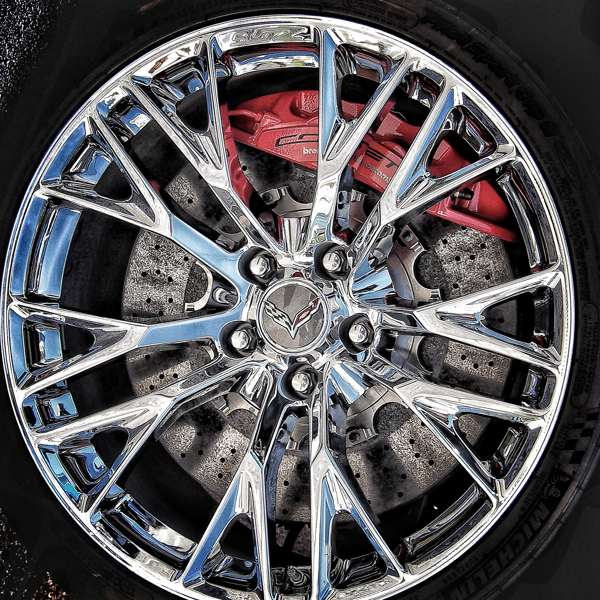Olympus PEN E-P5 sample photo. Corvette hub photography