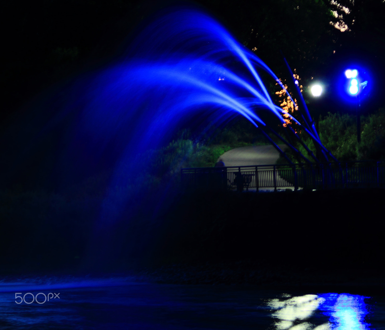 Canon EOS 7D sample photo. Blue light, fountain photography