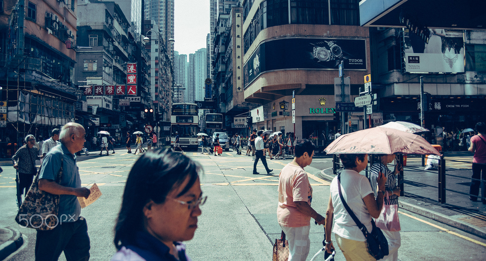 Sigma ZOOM-alpha 35-135mm F3.5-4.5 sample photo. 香港富記珠寶金行hong kong street view photography