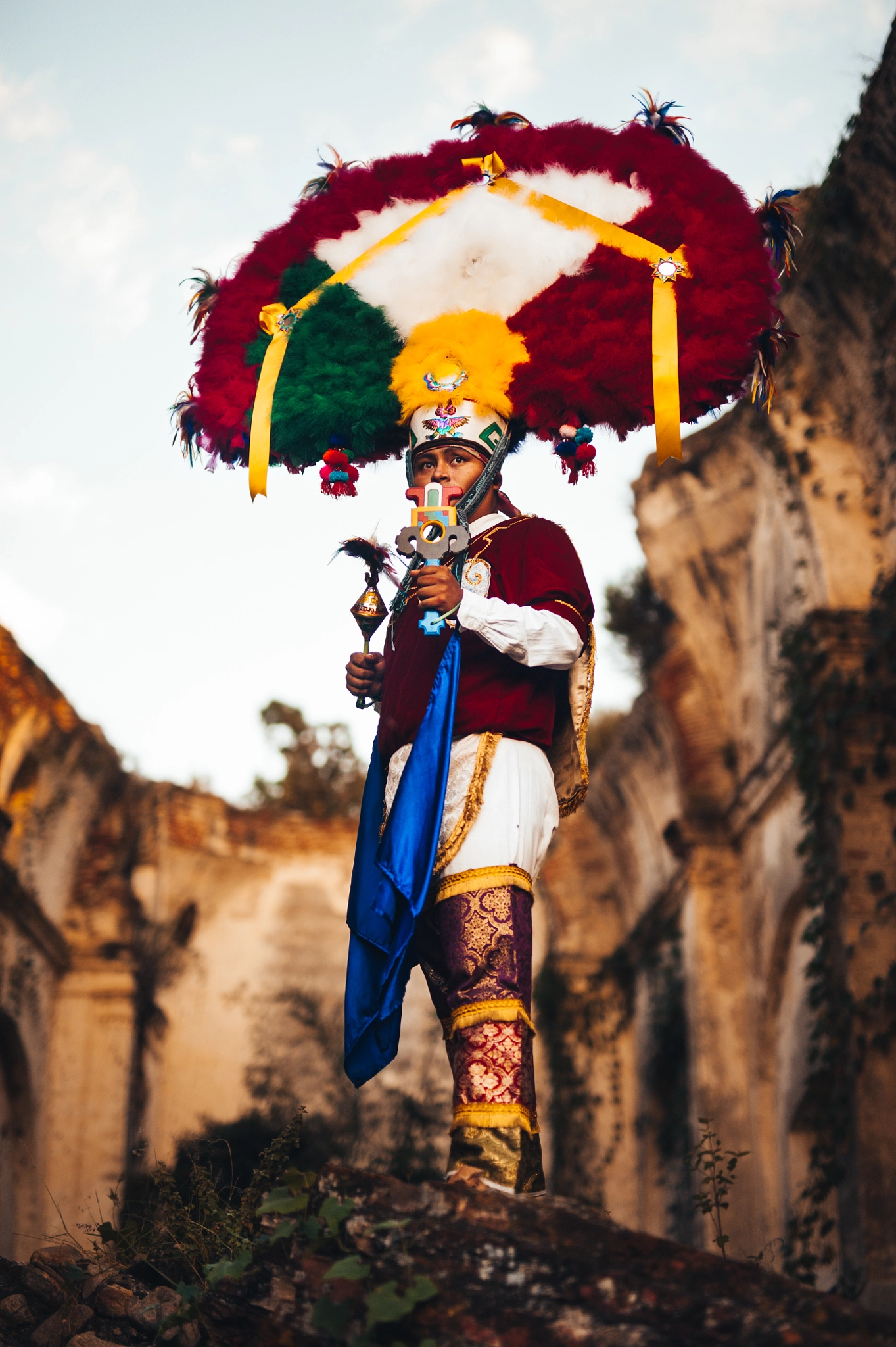 Nikon D700 + Sigma 50mm F1.4 DG HSM Art sample photo. Danzante de la pluma photography