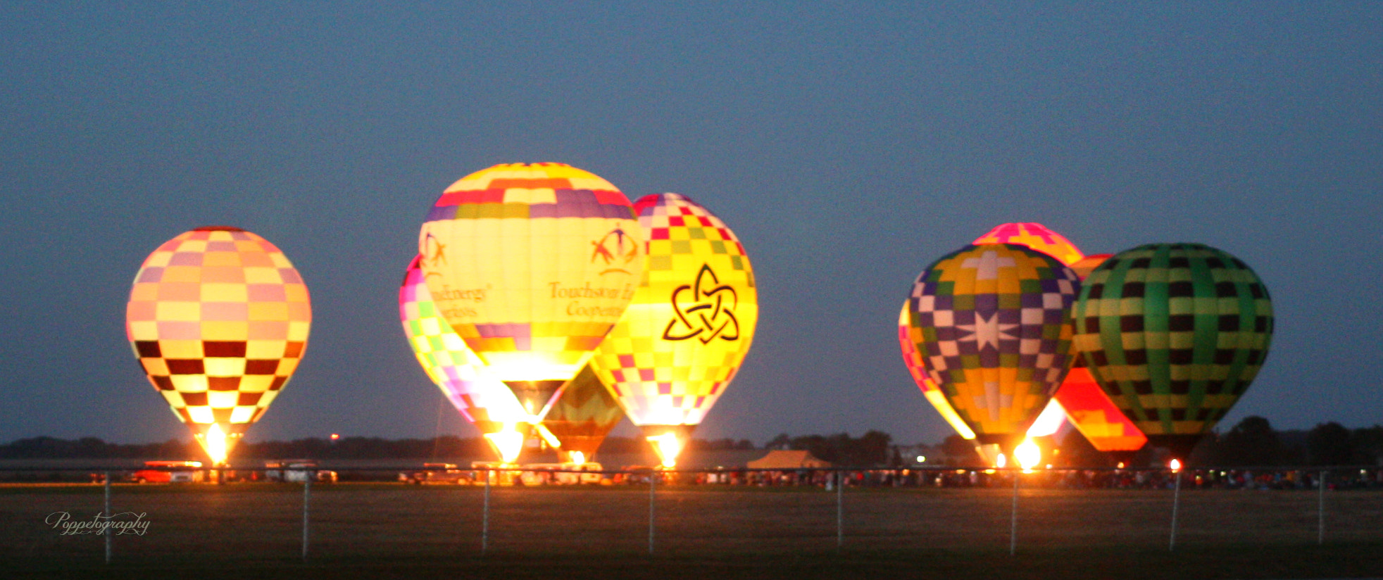 Canon EOS 450D (EOS Rebel XSi / EOS Kiss X2) sample photo. Balloon glow photography