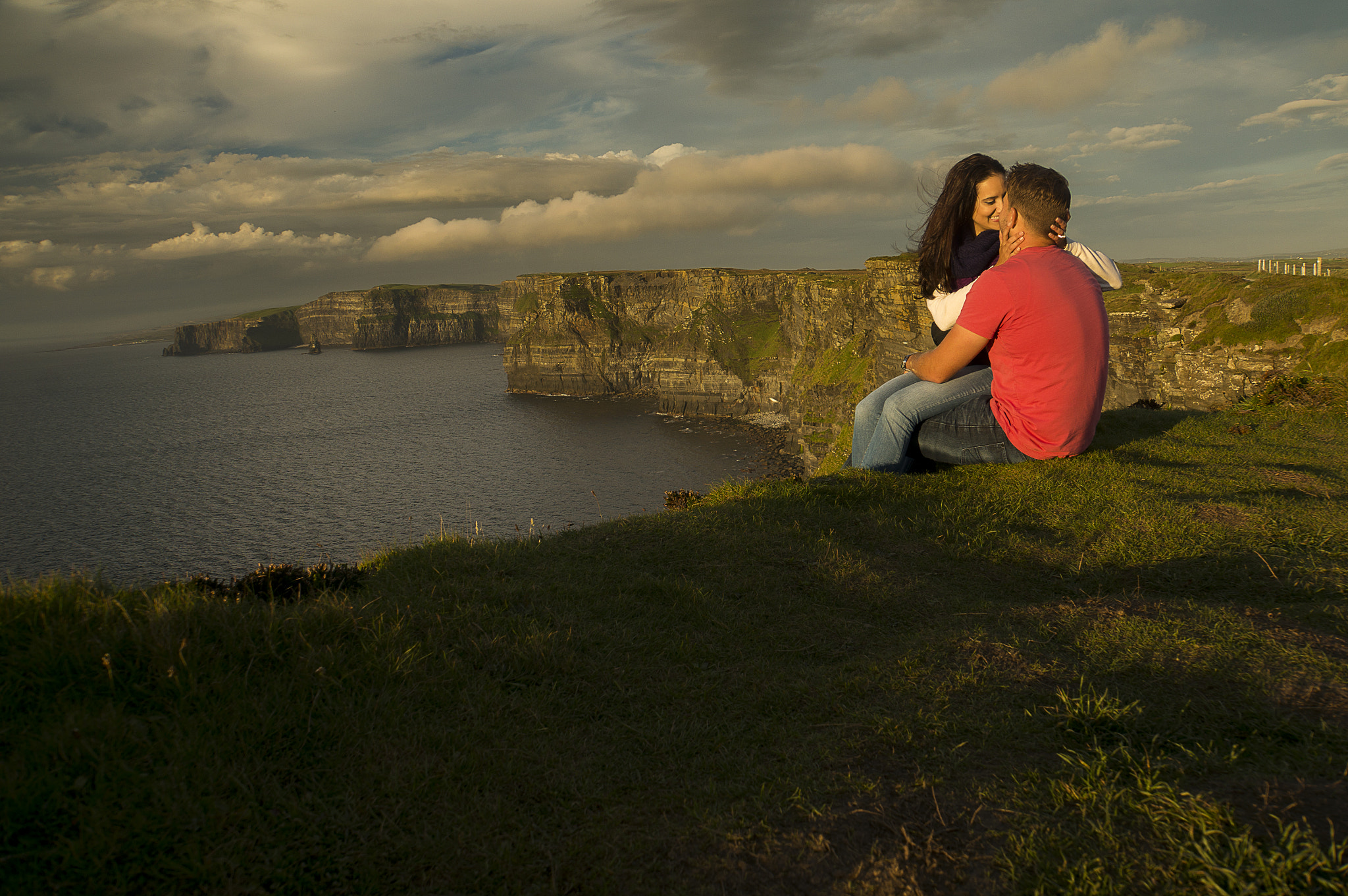 Sony Alpha NEX-6 + Sony E 18-200mm F3.5-6.3 OSS sample photo. Couple on the cliffs photography