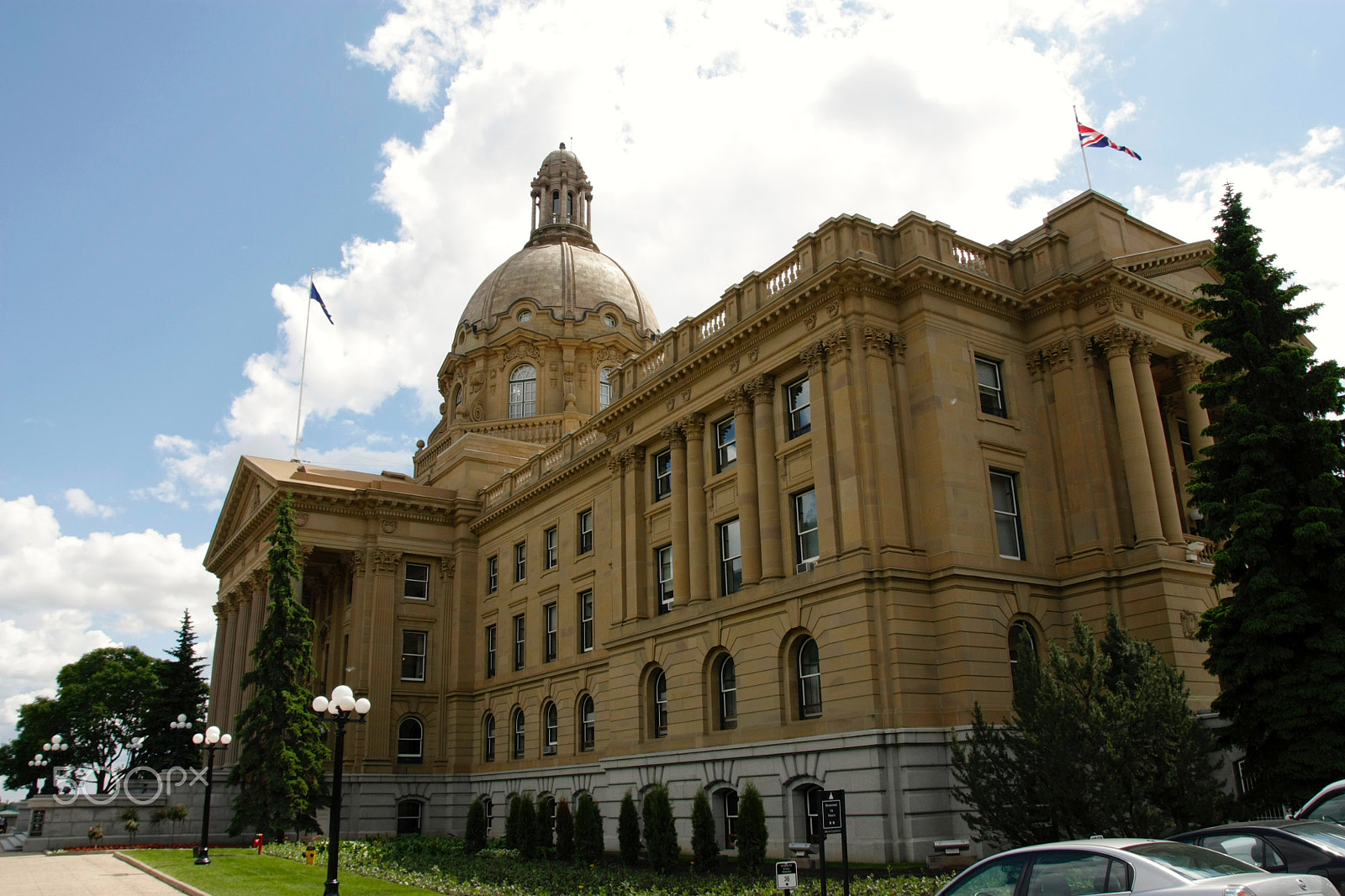 Sigma 17-70mm F2.8-4 DC Macro OS HSM sample photo. Edmonton legislature building photography