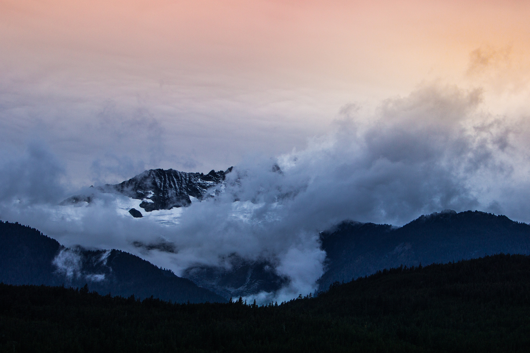 Canon EF 70-200mm F2.8L IS USM sample photo. Mountains photography