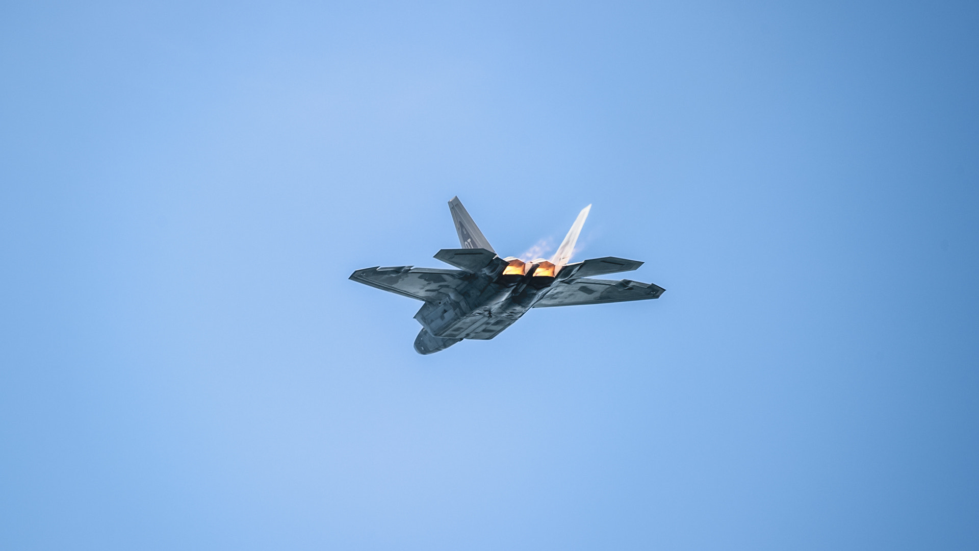 Sigma 150-500mm F5-6.3 DG OS HSM sample photo. F-22 raptor demo photography