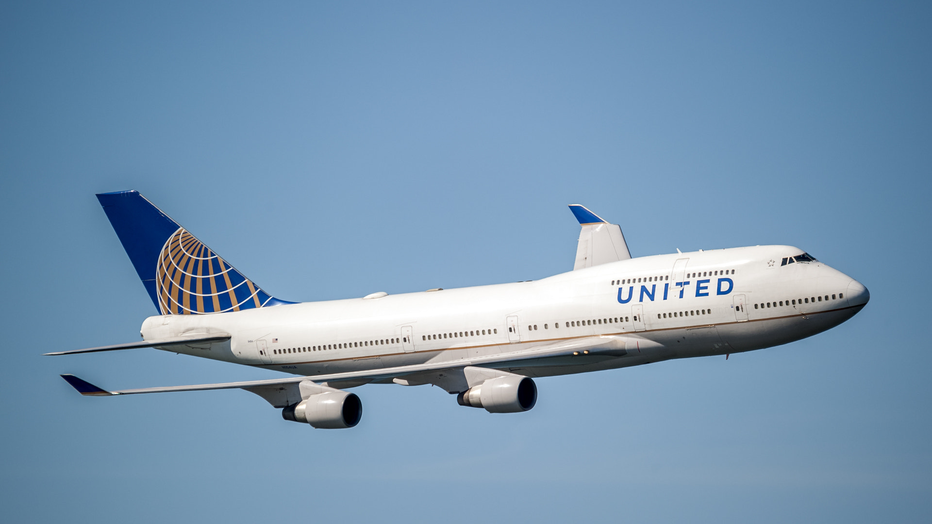 Sigma 150-500mm F5-6.3 DG OS HSM sample photo. Ual b747 demo photography