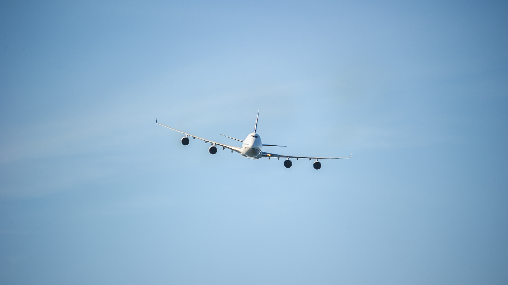 Sigma 150-500mm F5-6.3 DG OS HSM sample photo. Ual b747 demo photography