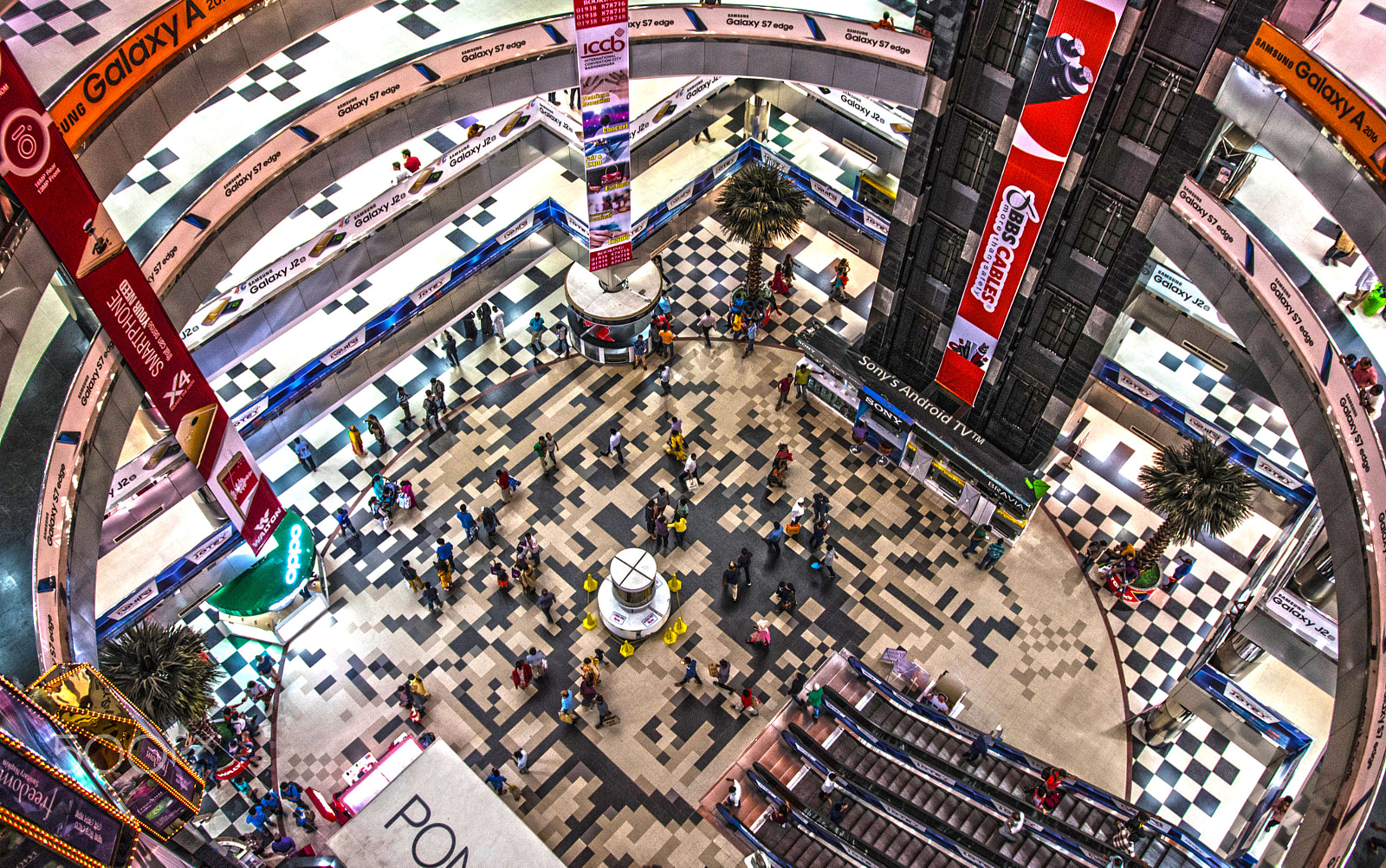 Nikon D5500 + Sigma 18-35mm F1.8 DC HSM Art sample photo. Basundhora shopping mall photography