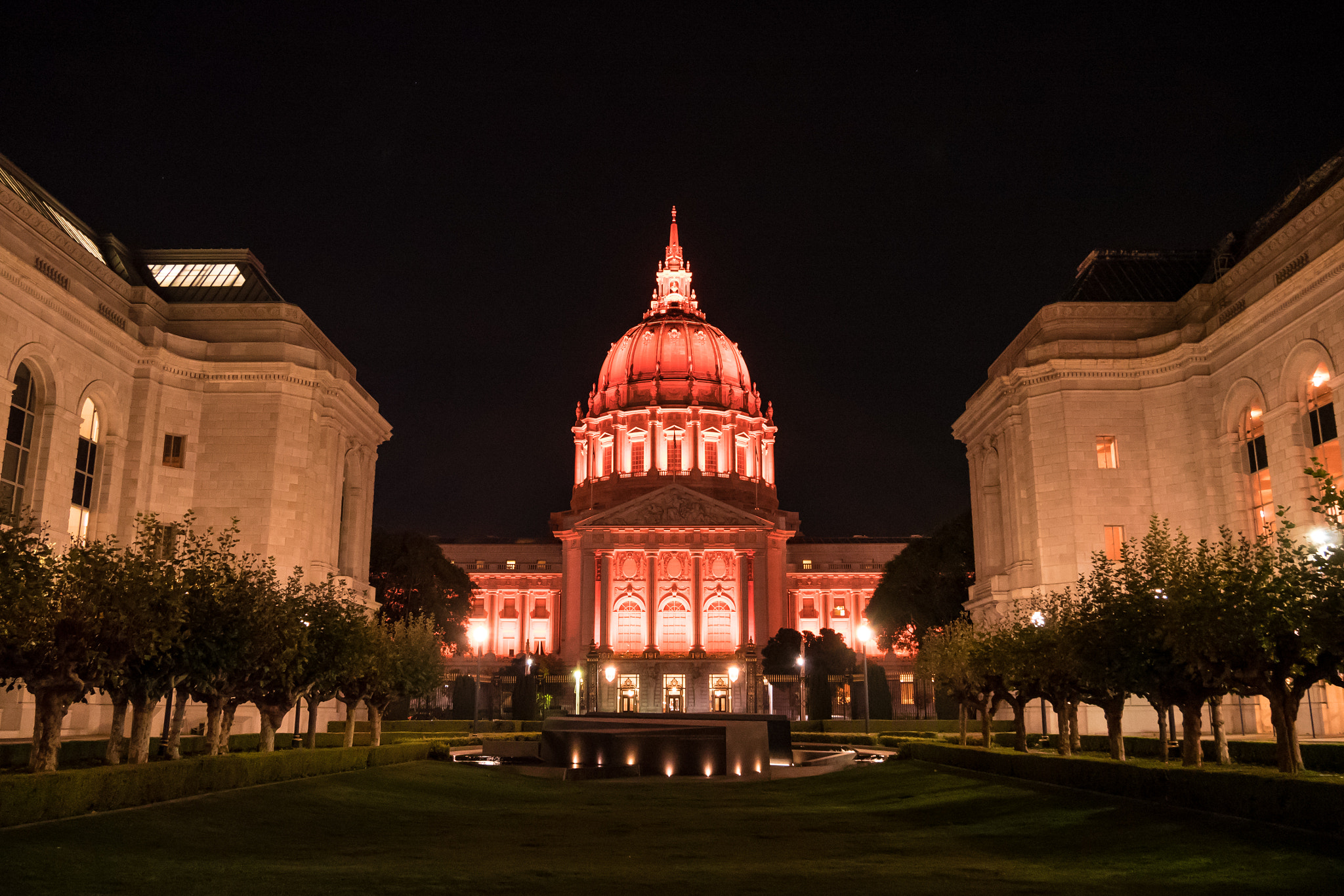 Panasonic Lumix DMC-GX85 (Lumix DMC-GX80 / Lumix DMC-GX7 Mark II) sample photo. City hall in orange photography