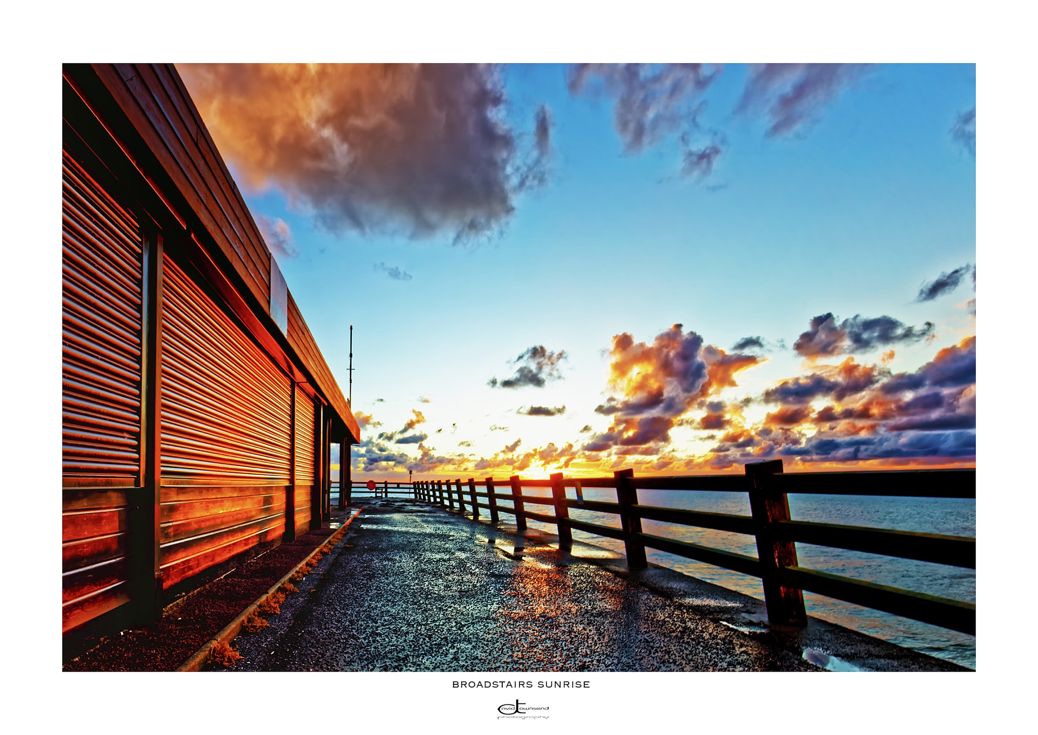 Canon EOS 5DS R + Canon EF 16-35mm F4L IS USM sample photo. Broadstairs at sunrise, u.k. photography
