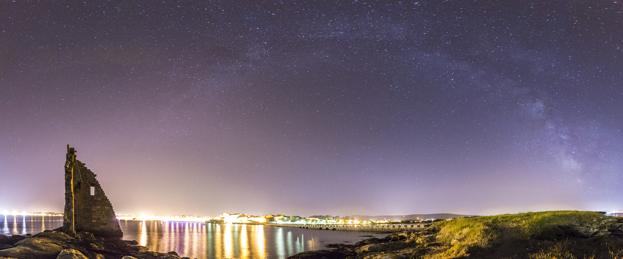 Sigma 10-20mm F3.5 EX DC HSM sample photo. Milky way over cambados / vía láctea cambados photography