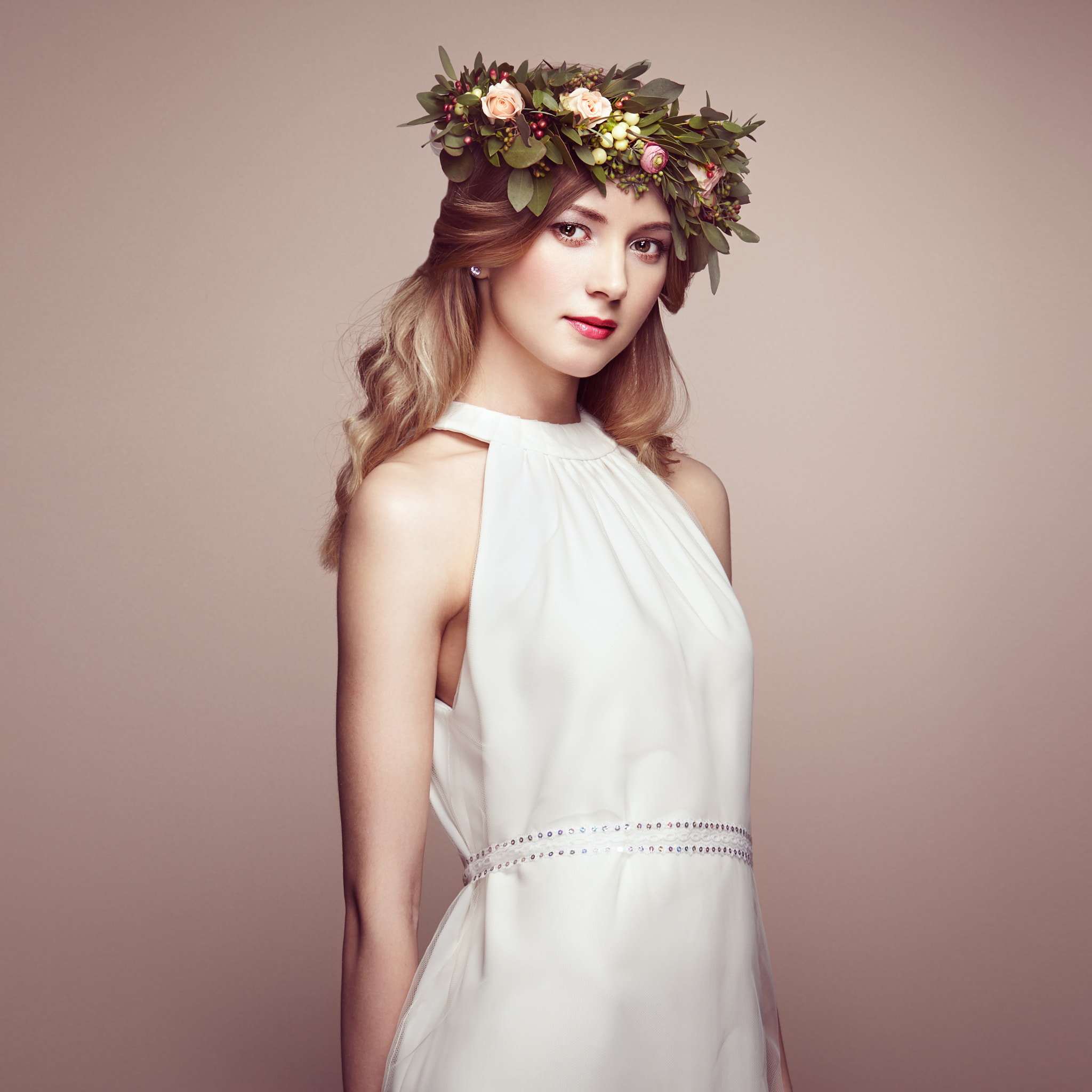 Canon EOS 5D Mark II sample photo. Beautiful blonde woman with flower wreath on her head photography