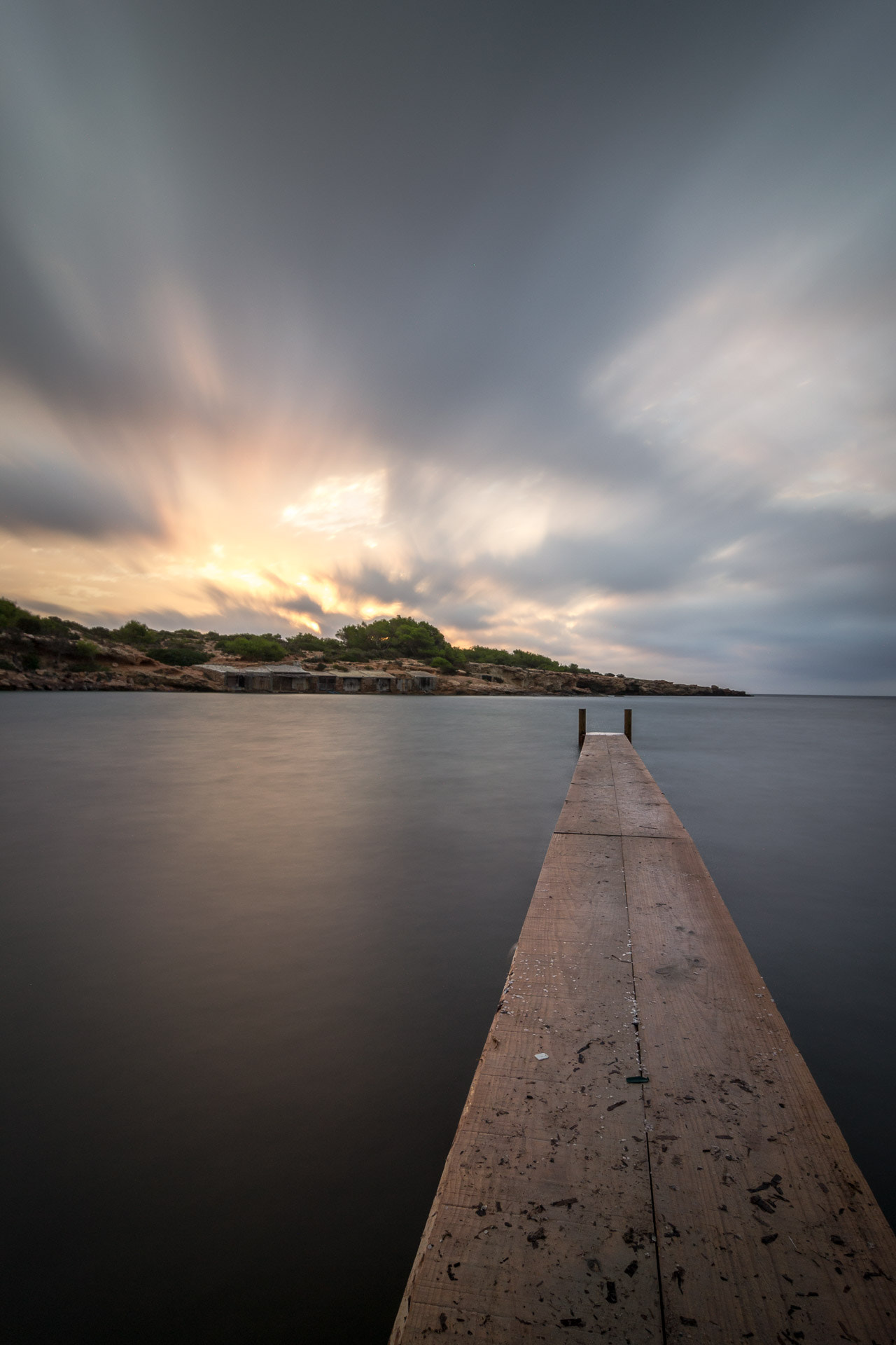 Tokina AT-X Pro 12-24mm F4 (IF) DX sample photo. Deck at sunrise photography
