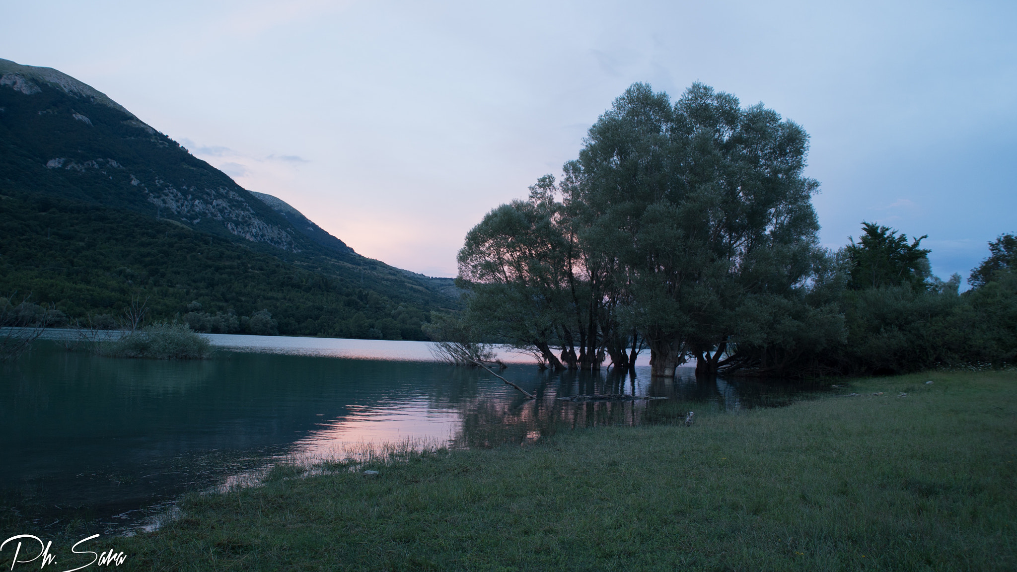 Sony a7S II + Sigma 28-70mm EX DG F2.8 sample photo. Pink sunset photography