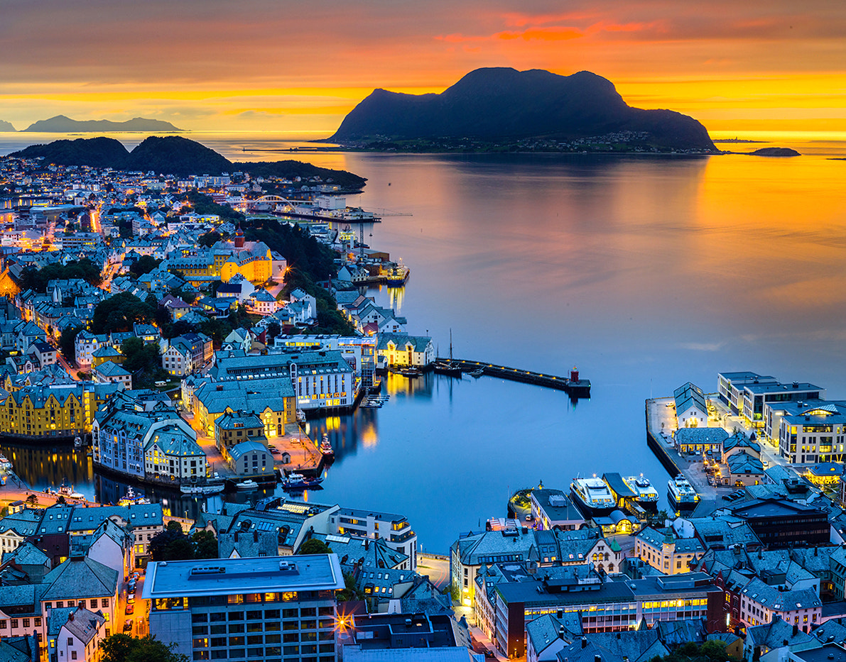 Schneider LS 80mm f/2.8 sample photo. A small city in norway photography