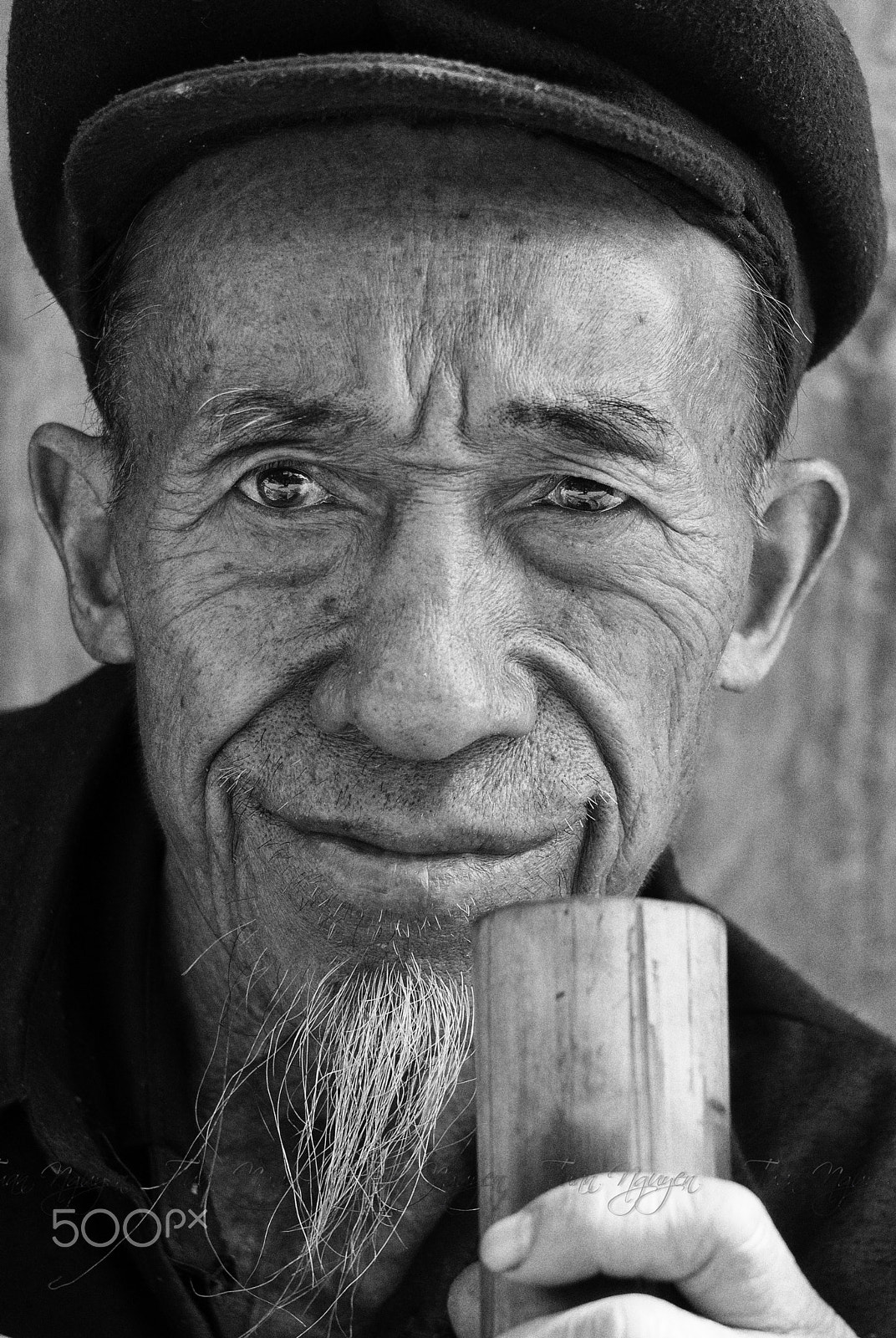 Sony E 55-210mm F4.5-6.3 OSS sample photo. Old man la chi photography