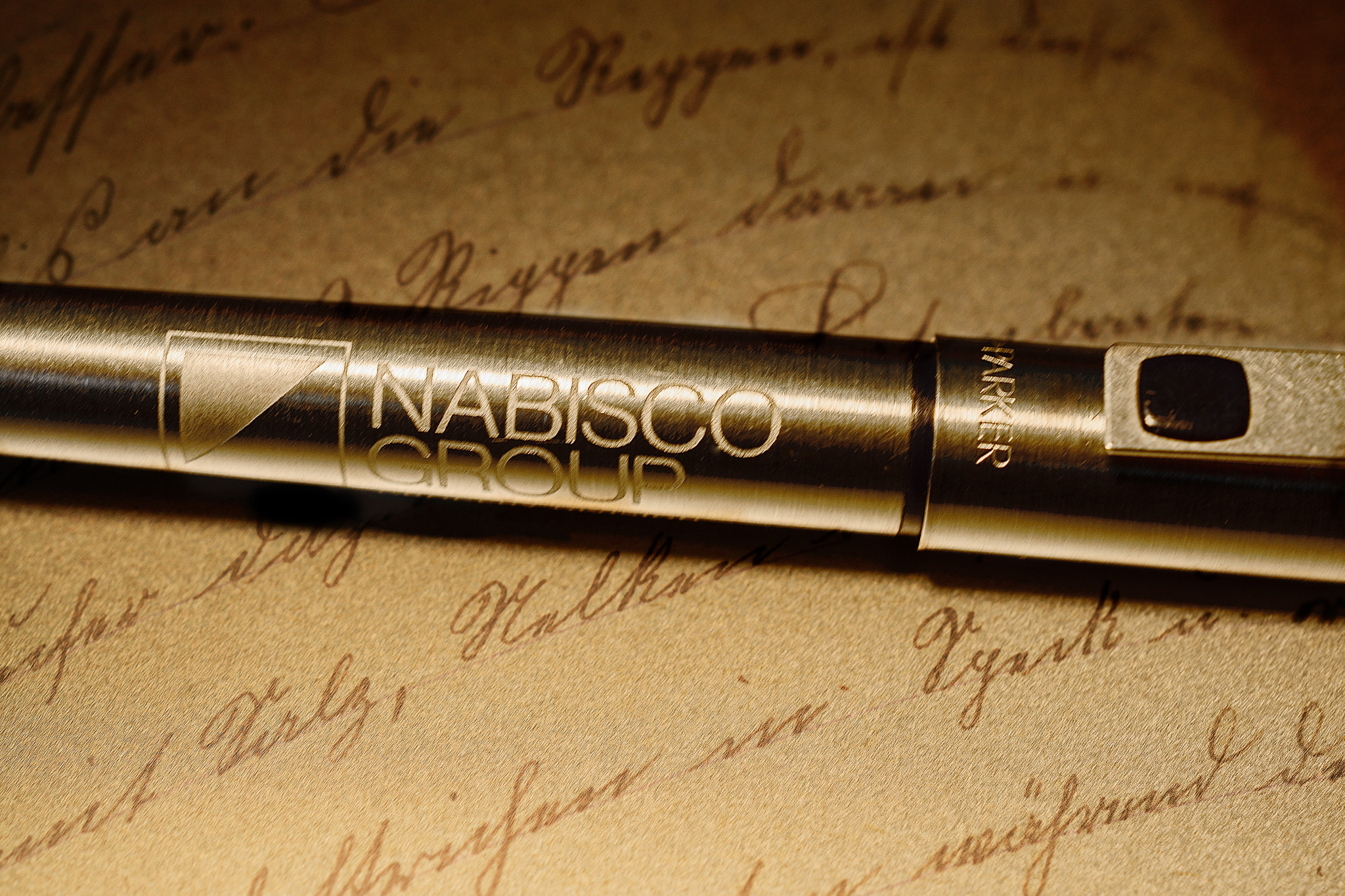 Nikon AF-S DX Micro Nikkor 40mm F2.8 sample photo. Treasured pen photography