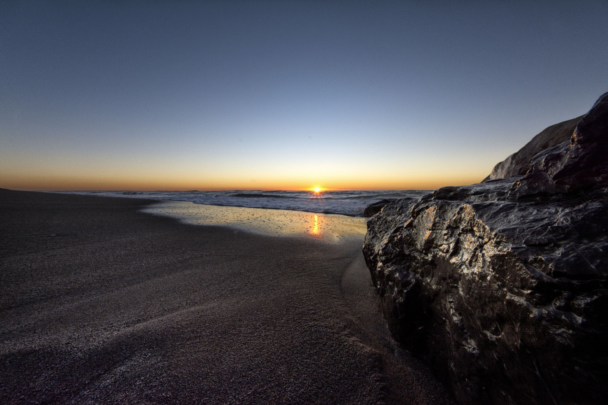 Sigma 8-16mm F4.5-5.6 DC HSM sample photo. Amanecer photography