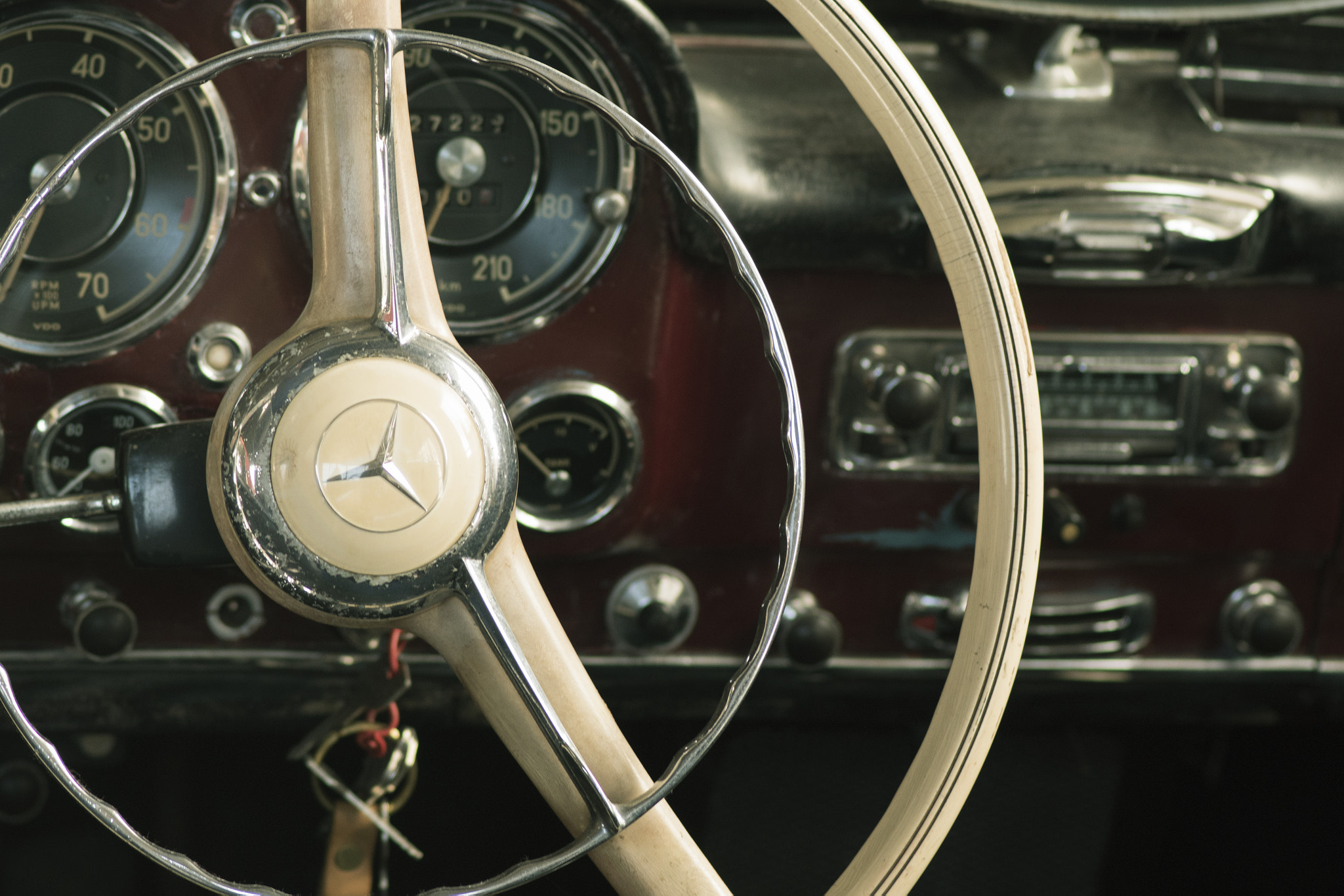 Nikon AF-S Micro-Nikkor 105mm F2.8G IF-ED VR sample photo. Vintage car iii photography