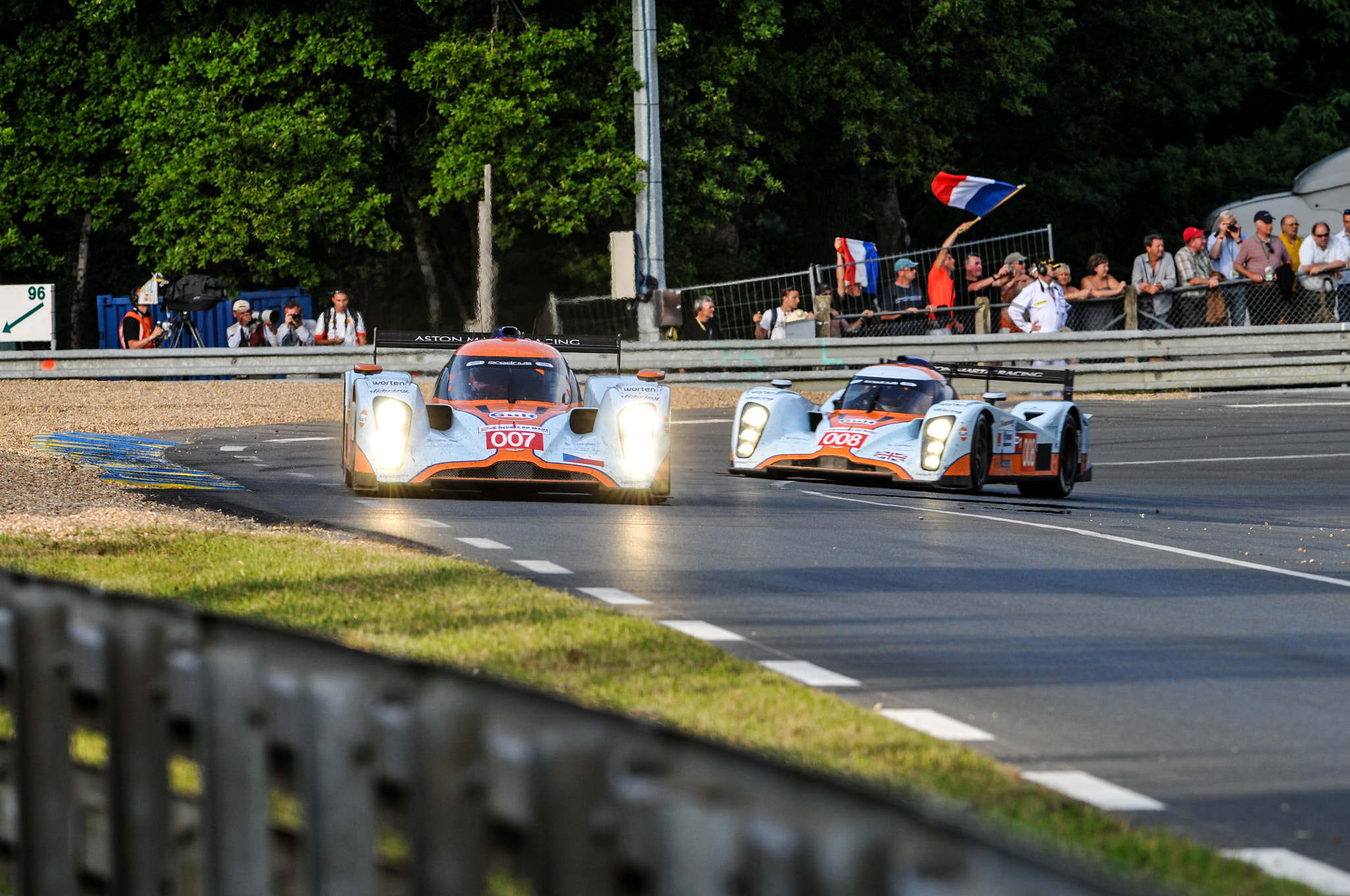 Nikon D300 + Nikon AF-S Nikkor 300mm F2.8G ED-IF VR sample photo. 24 hours of lemans 2010 /2 photography