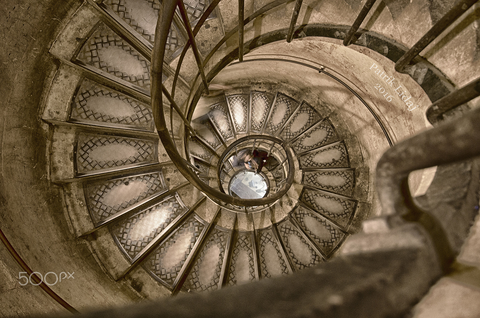 Sigma AF 10-20mm F4-5.6 EX DC sample photo. Up to triumph (arc) photography
