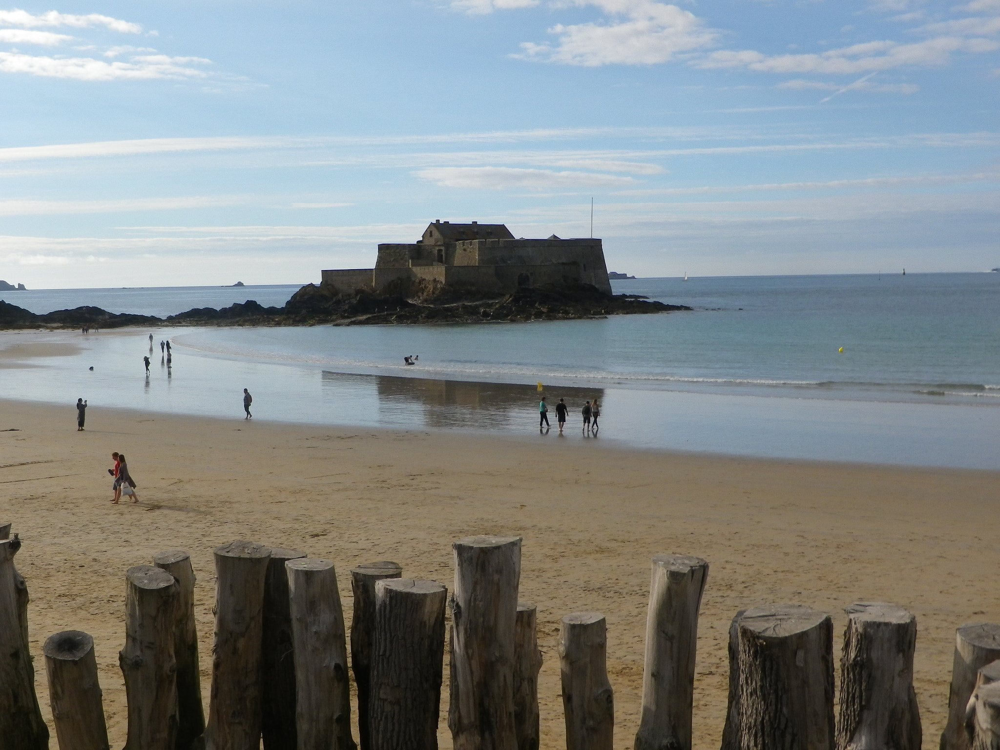Pentax Optio RZ18 sample photo. Le fort de la conchée photography