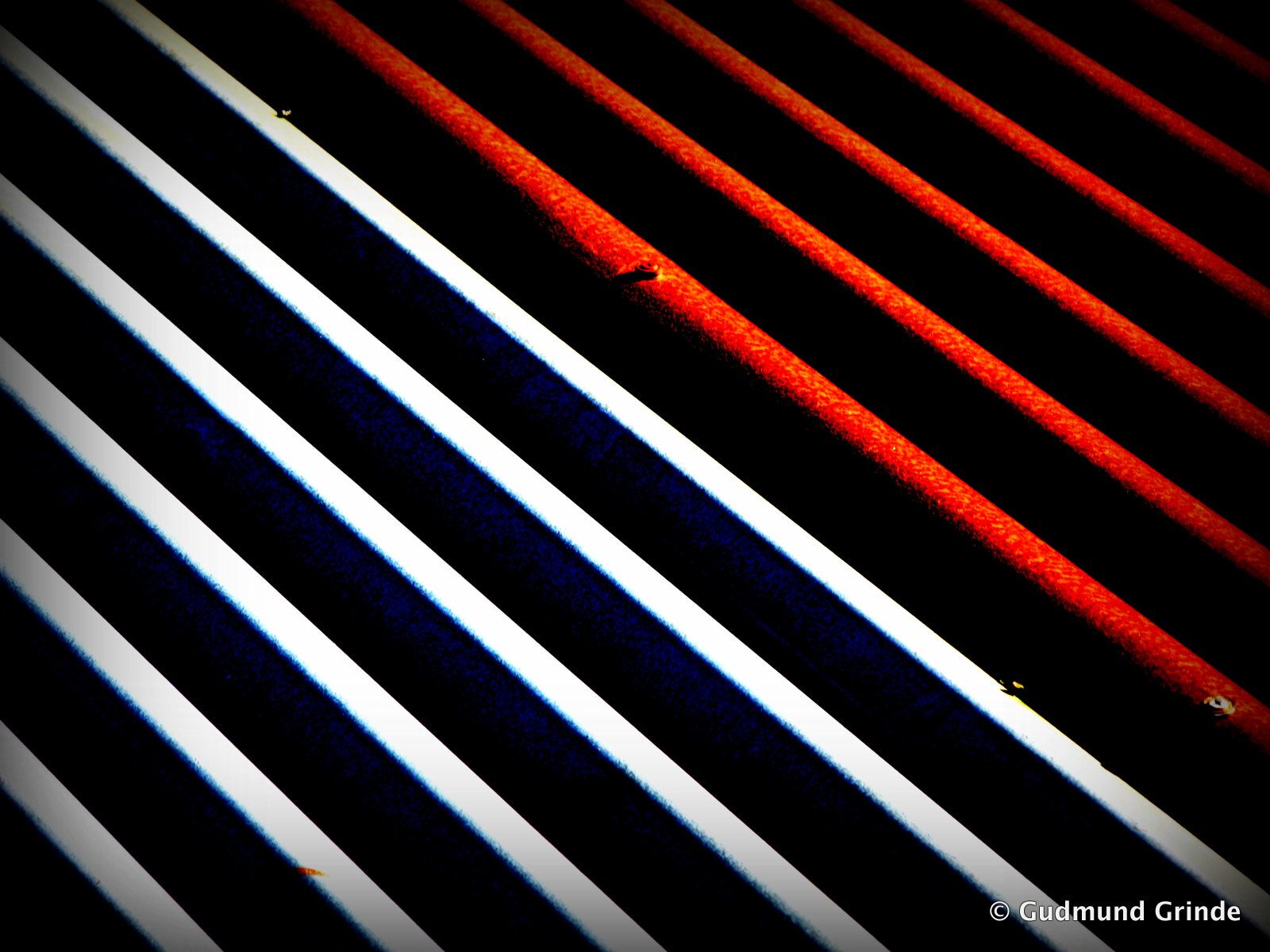 Canon POWERSHOT G7 sample photo. Roof patterns photography