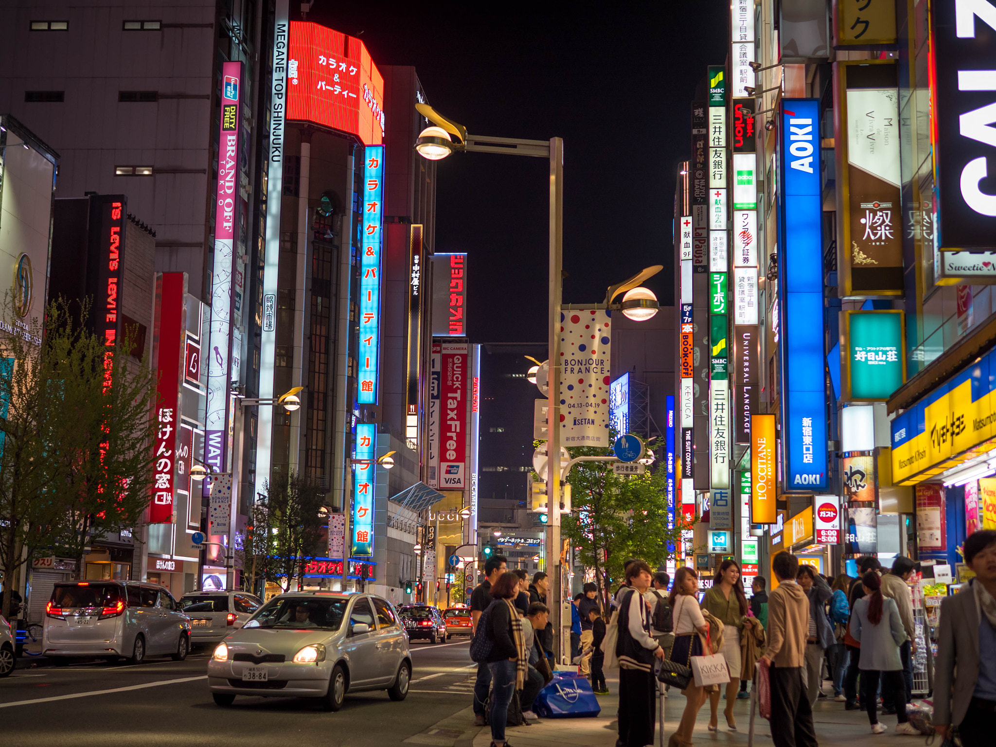 Panasonic Lumix DMC-GH4 sample photo. Shinjuku at night photography