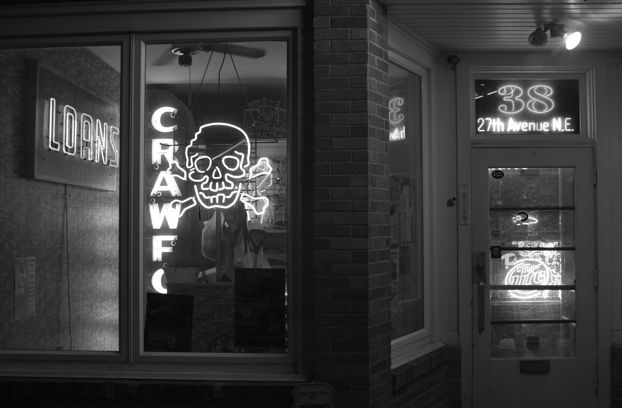 AF Zoom-Nikkor 35-70mm f/2.8 sample photo. After hours photography