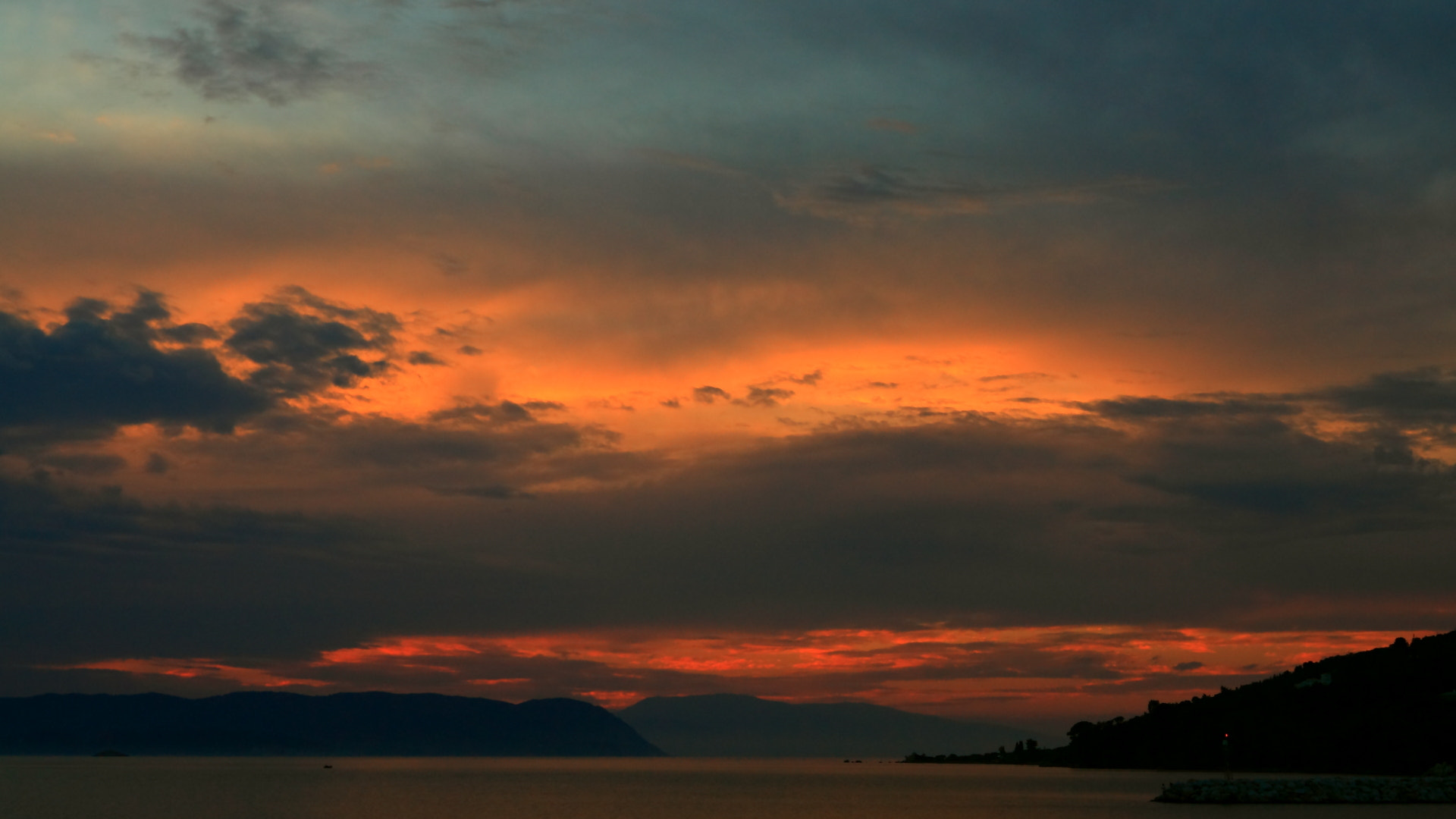 Canon EOS 450D (EOS Rebel XSi / EOS Kiss X2) sample photo. Sunset of skopelos photography