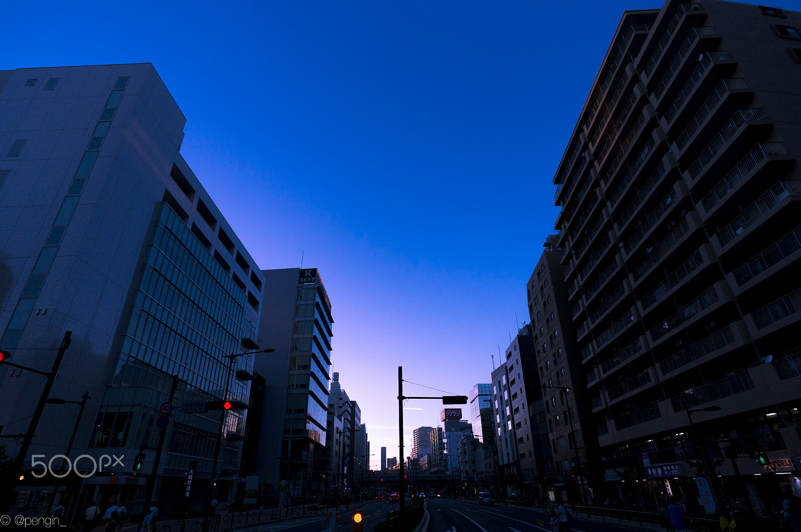 Sony Alpha NEX-6 + ZEISS Touit 12mm F2.8 sample photo. Urban sky photography