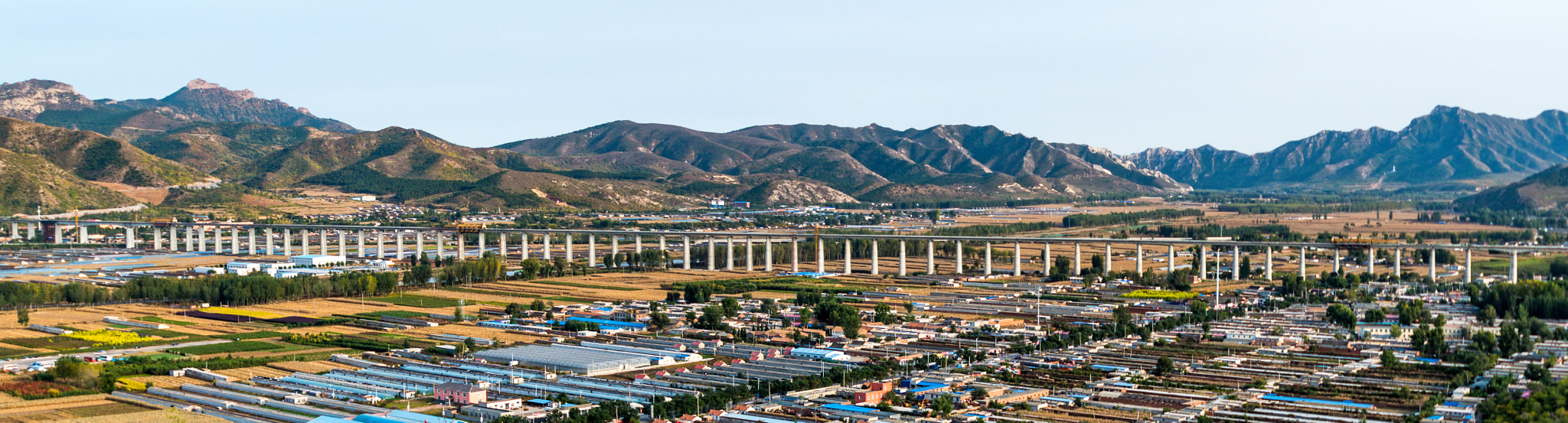 Pentax K-50 sample photo. Rail photography