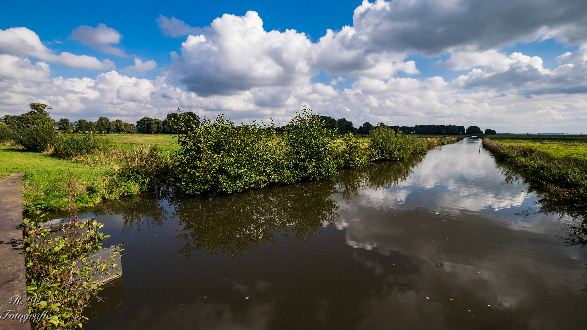 Panasonic Lumix DMC-GM1 + Panasonic Lumix G Vario 7-14mm F4 ASPH sample photo. Alte wettern photography